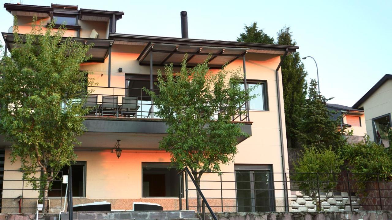 Villa Los Angeles El Espinar Ngoại thất bức ảnh