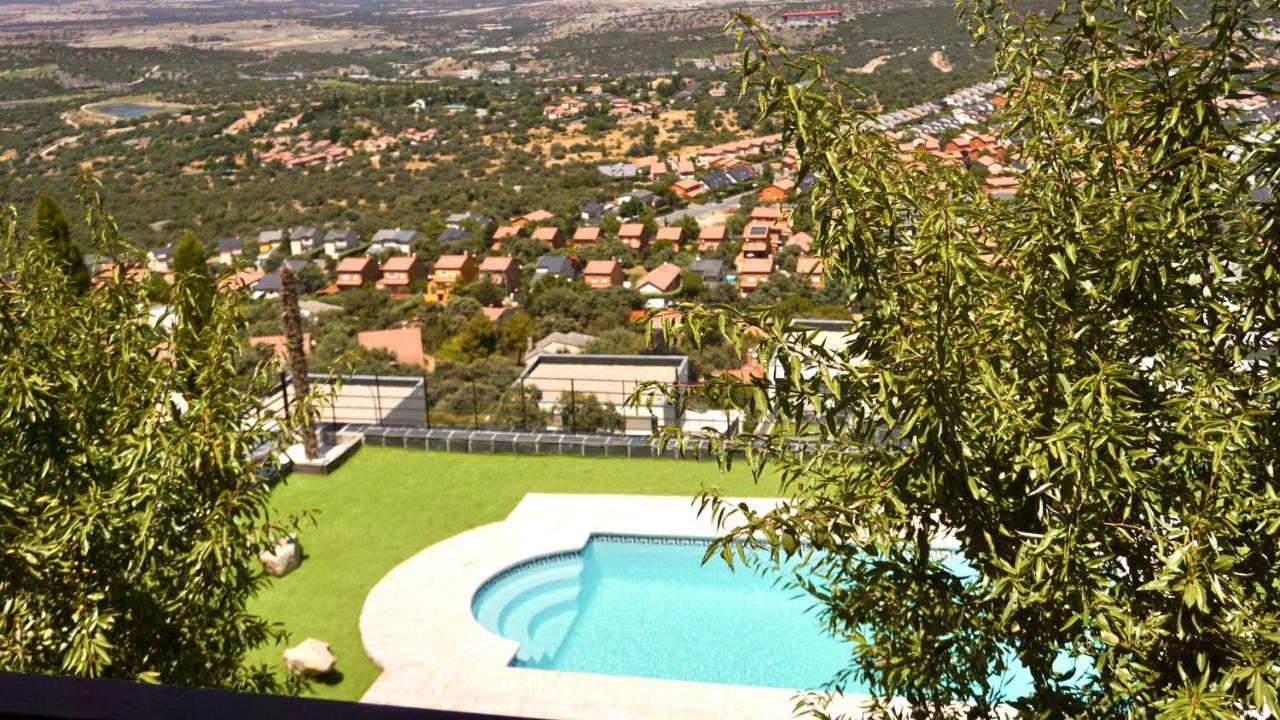 Villa Los Angeles El Espinar Ngoại thất bức ảnh