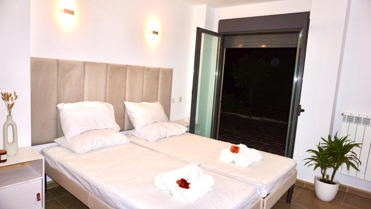 Villa Los Angeles El Espinar Ngoại thất bức ảnh