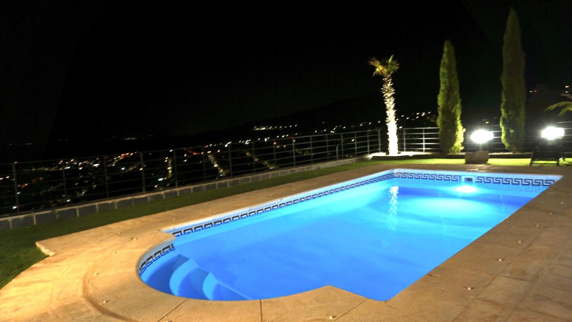 Villa Los Angeles El Espinar Ngoại thất bức ảnh