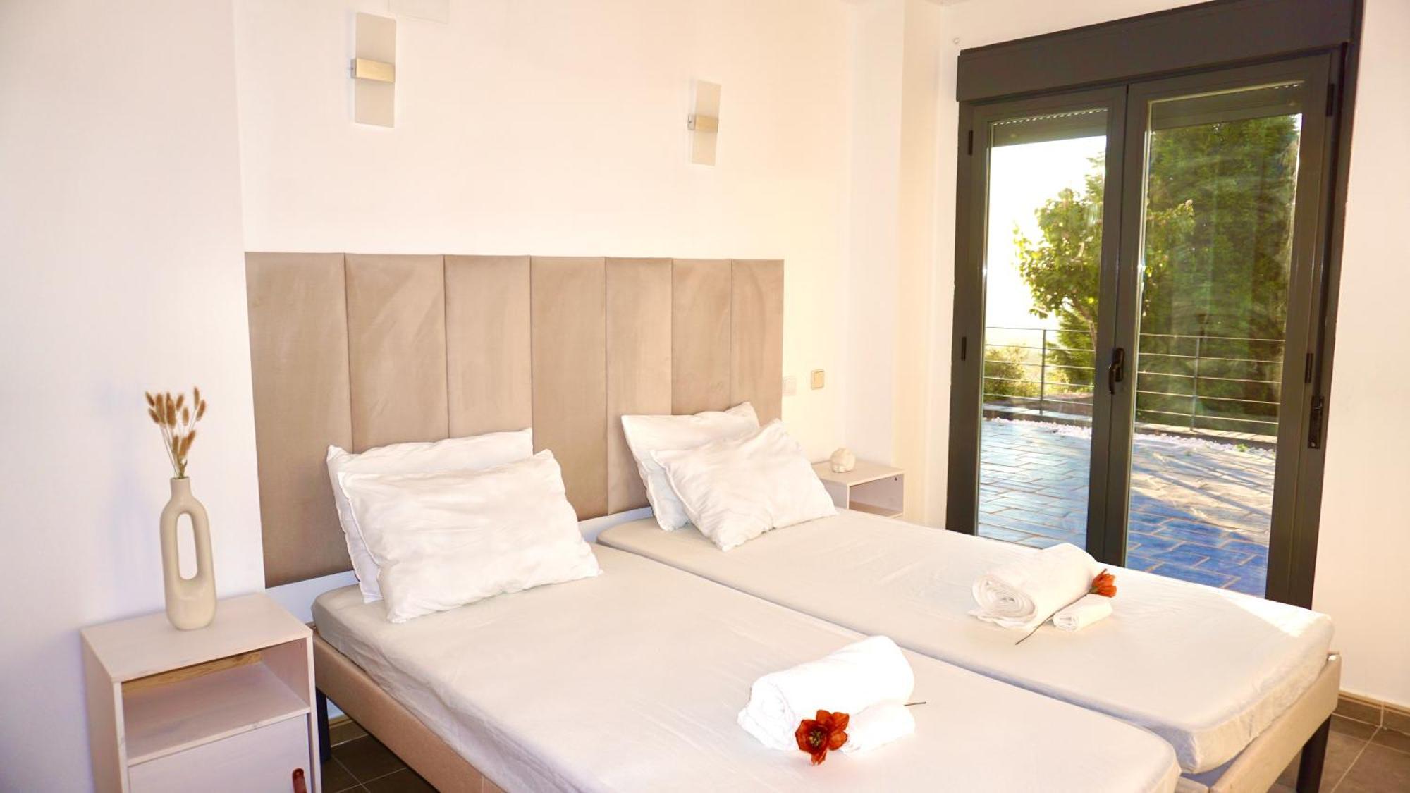 Villa Los Angeles El Espinar Ngoại thất bức ảnh