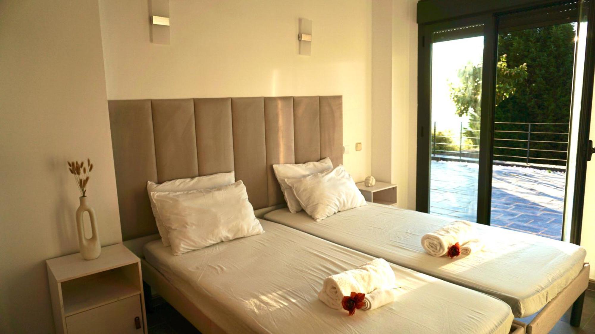 Villa Los Angeles El Espinar Ngoại thất bức ảnh